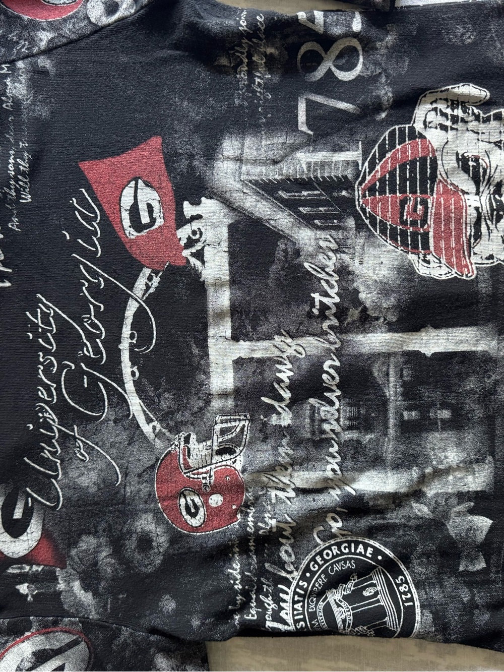 Set of 8 Georgia Bulldog Tops! ❤️🖤❤️ - Picture 15 of 16